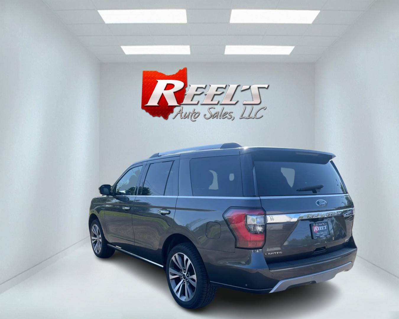 2021 Gray /Black Ford Expedition Limited 302A 4WD (1FMJU2AT0ME) with an 3.5L V6 DOHC 24V TWIN TURBO engine, 10 Speed Auto transmission, located at 11115 Chardon Rd. , Chardon, OH, 44024, (440) 214-9705, 41.580246, -81.241943 - Photo#7